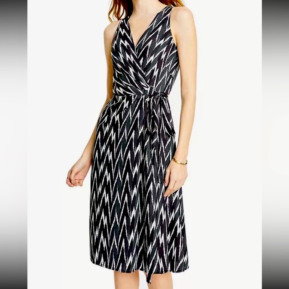 Ann Taylor Ikat Pattern Green Pattern Sleeveless V-Neck Faux Wrap Belted Midi 4P